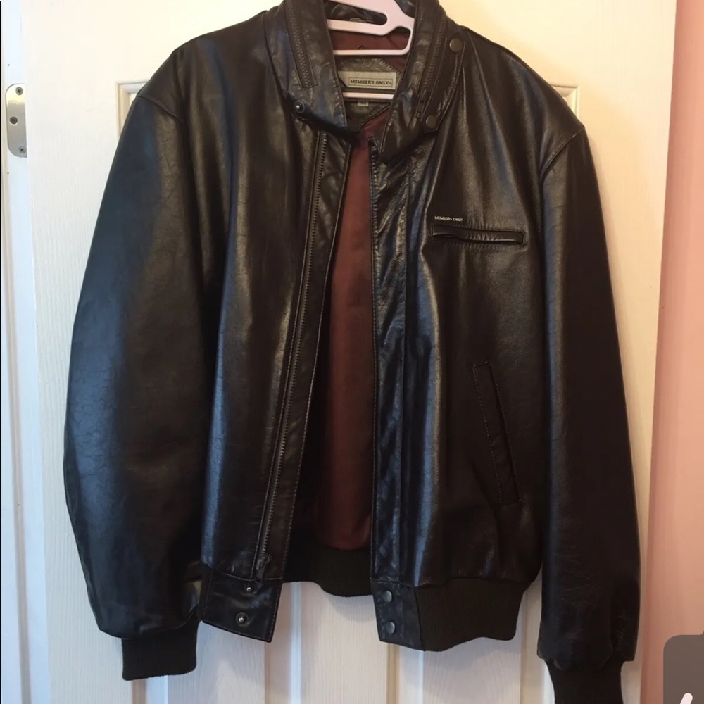 Members Only Dark Brown Espresso Size 44 Genuine Leather Jacket Hidden Zip Hood